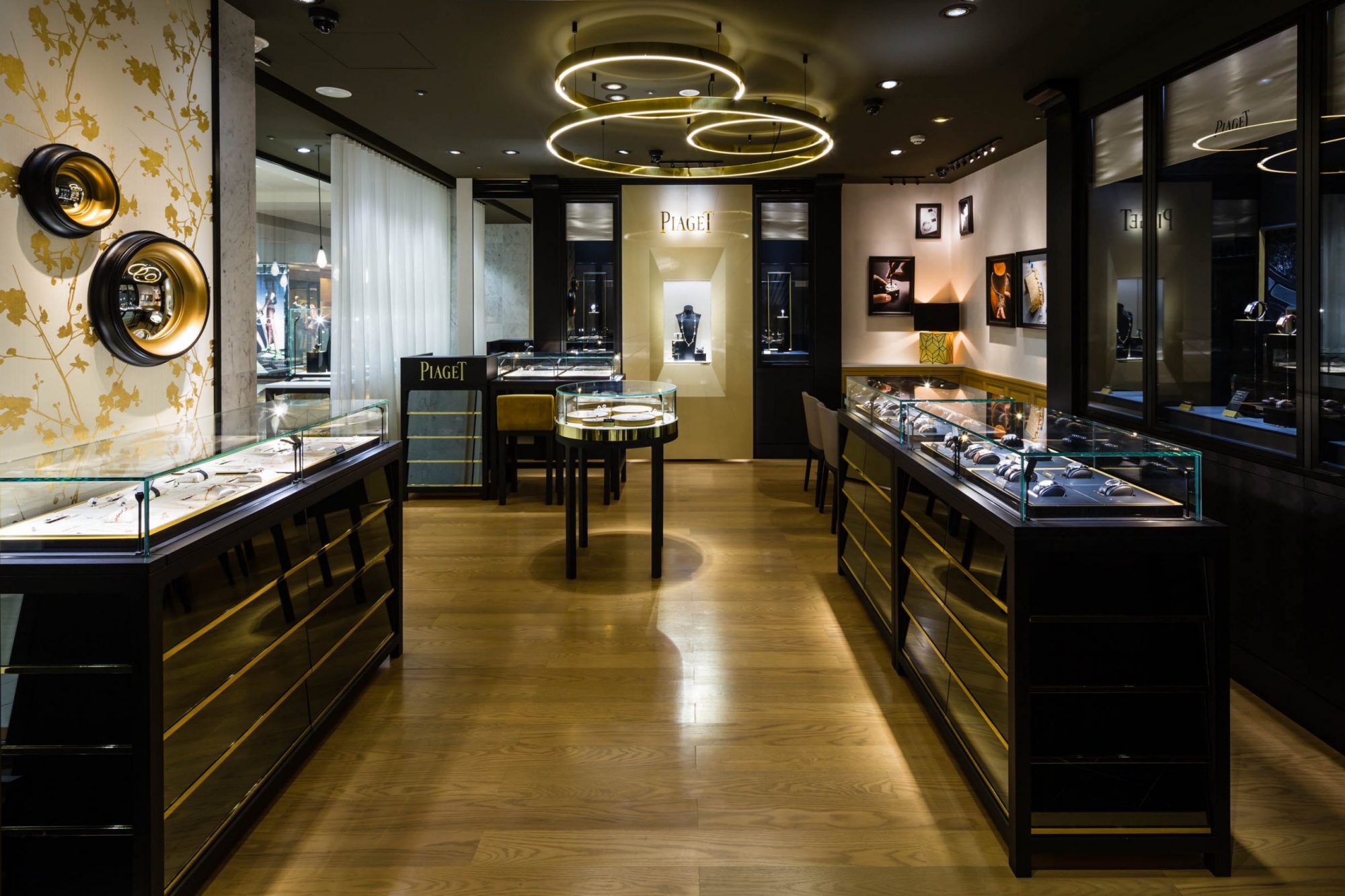 P13_Nagoya Mitsukoshi_04_PIAGET