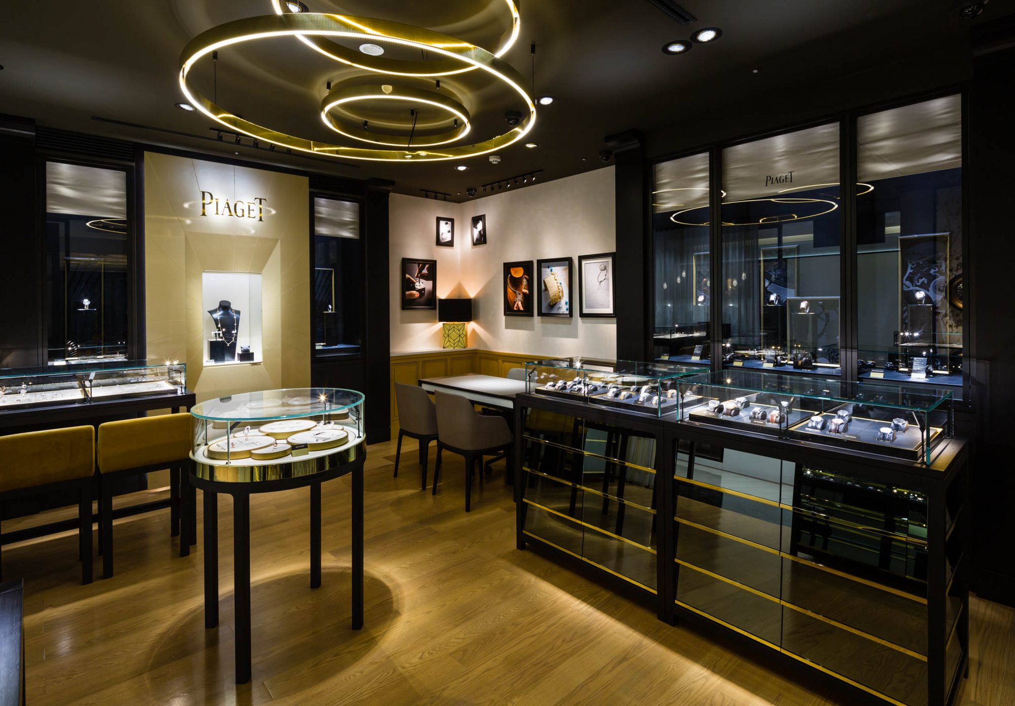 P13_Nagoya Mitsukoshi_05_PIAGET