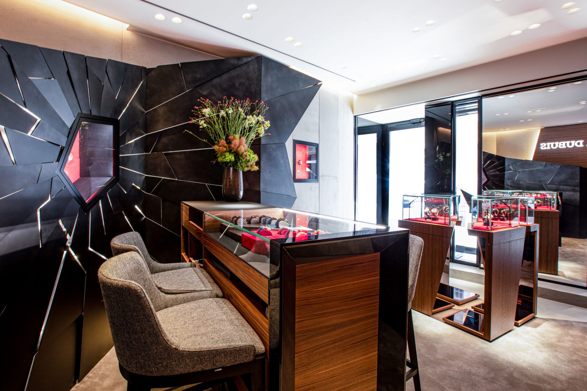 P8_RogerDubuis_Londres_4